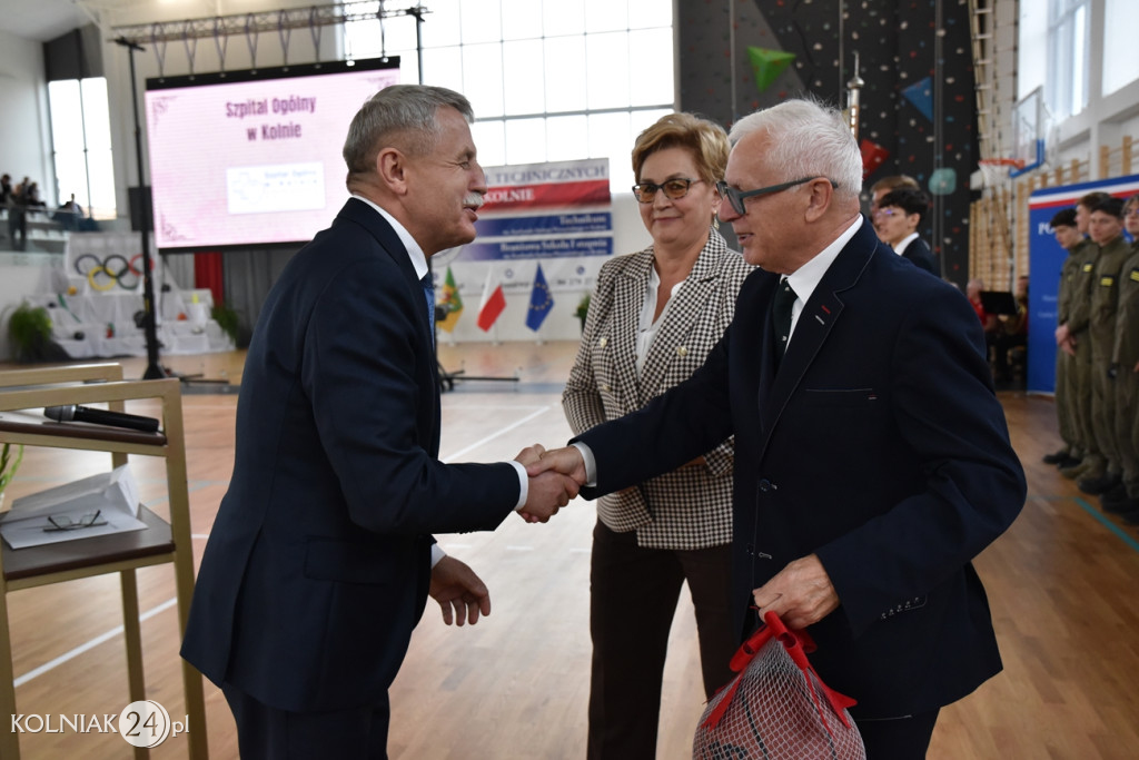 Oficjalnie otwarto nowoczesną salę sportową