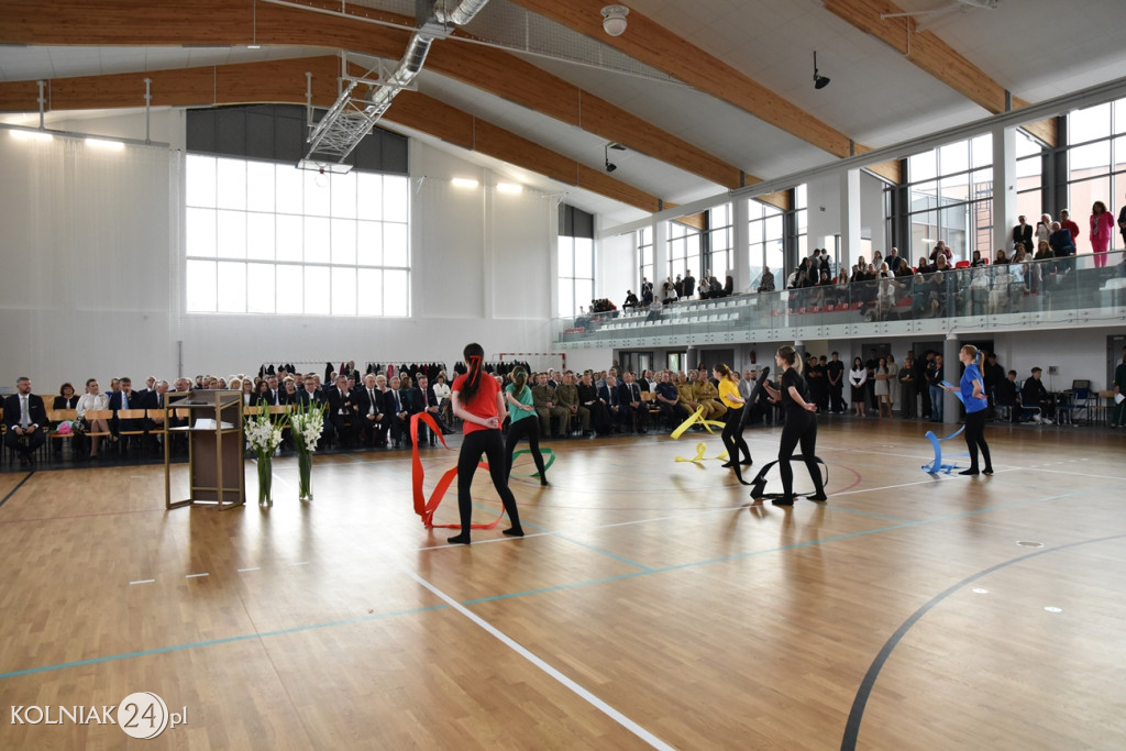 Oficjalnie otwarto nowoczesną salę sportową