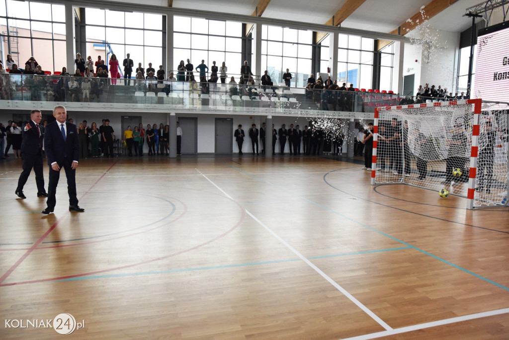 Oficjalnie otwarto nowoczesną salę sportową