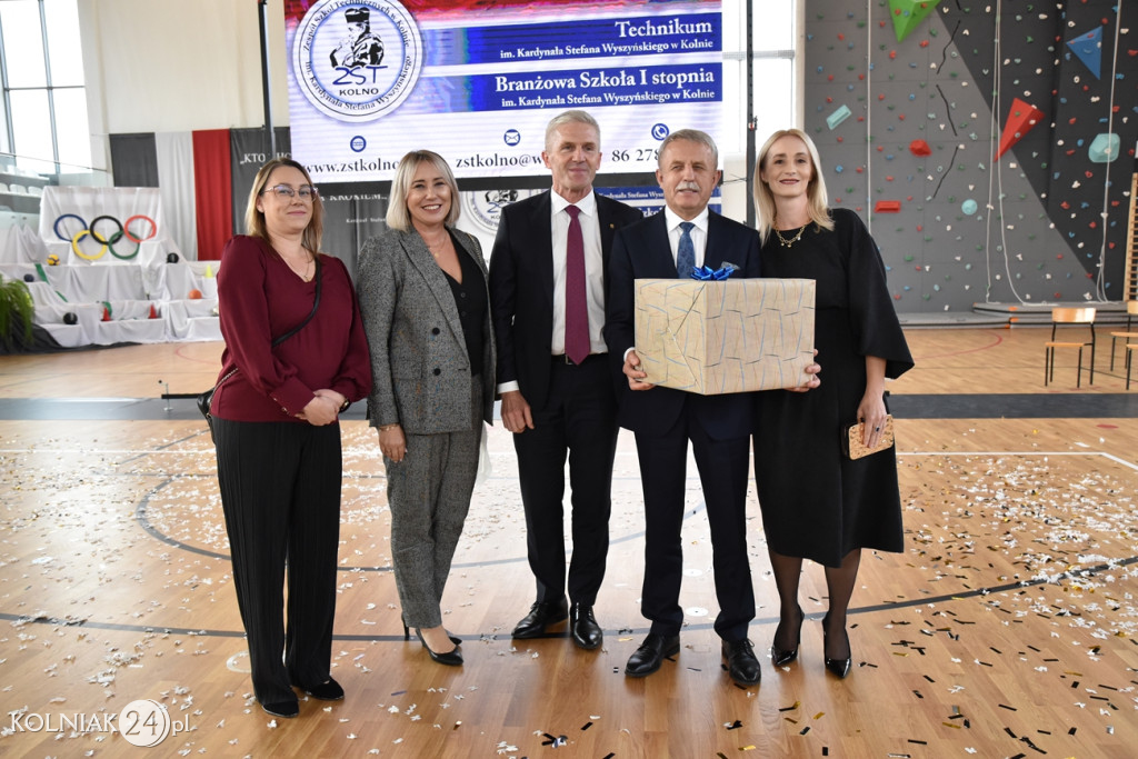 Oficjalnie otwarto nowoczesną salę sportową