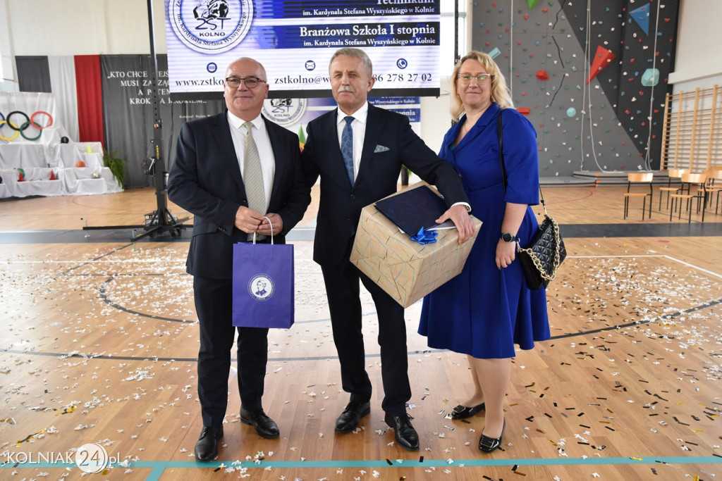 Oficjalnie otwarto nowoczesną salę sportową