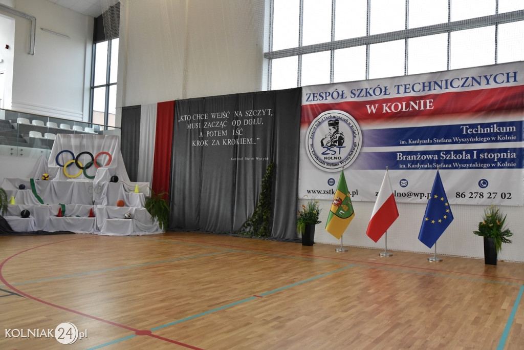 Oficjalnie otwarto nowoczesną salę sportową
