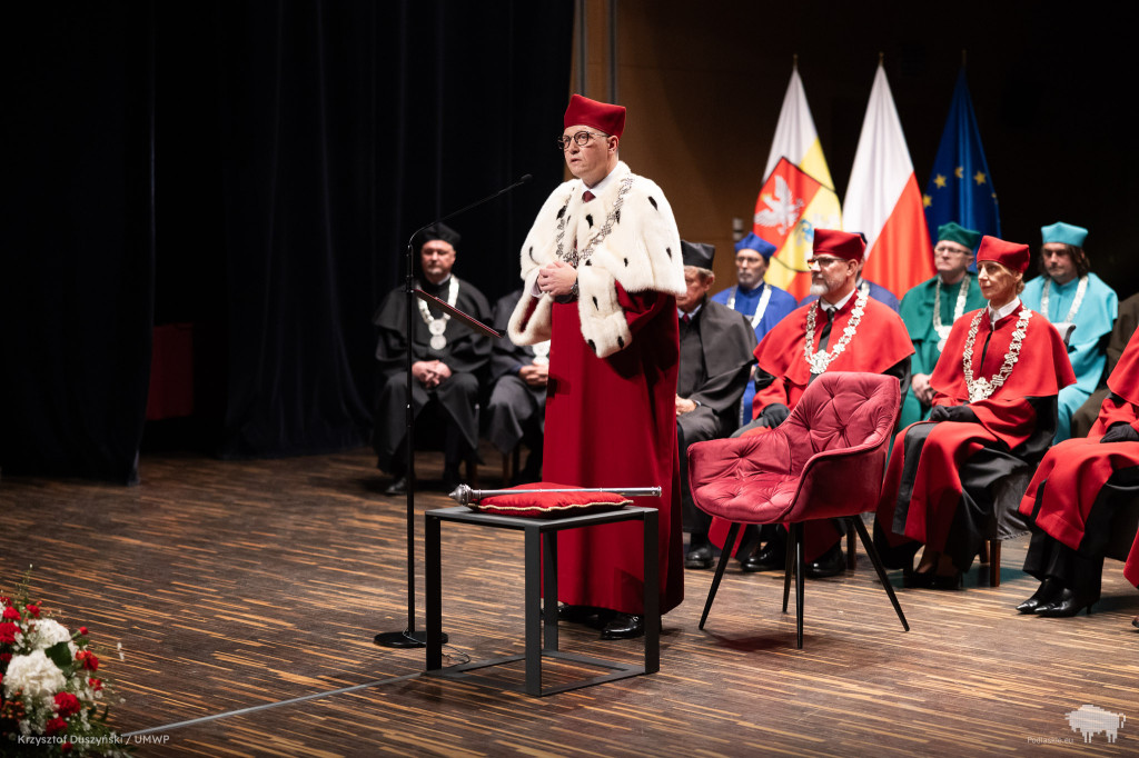 Ponad 8,5 tysiąca studentów rozpoczęło nowy rok akademicki na Uniwersytecie w Białymstoku