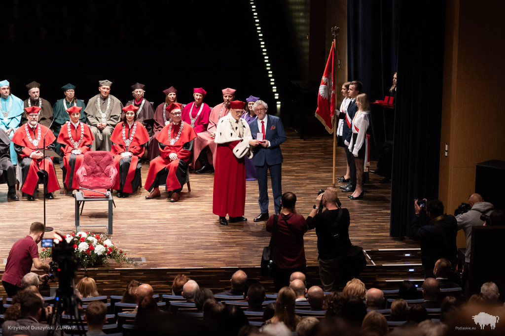 Ponad 8,5 tysiąca studentów rozpoczęło nowy rok akademicki na Uniwersytecie w Białymstoku