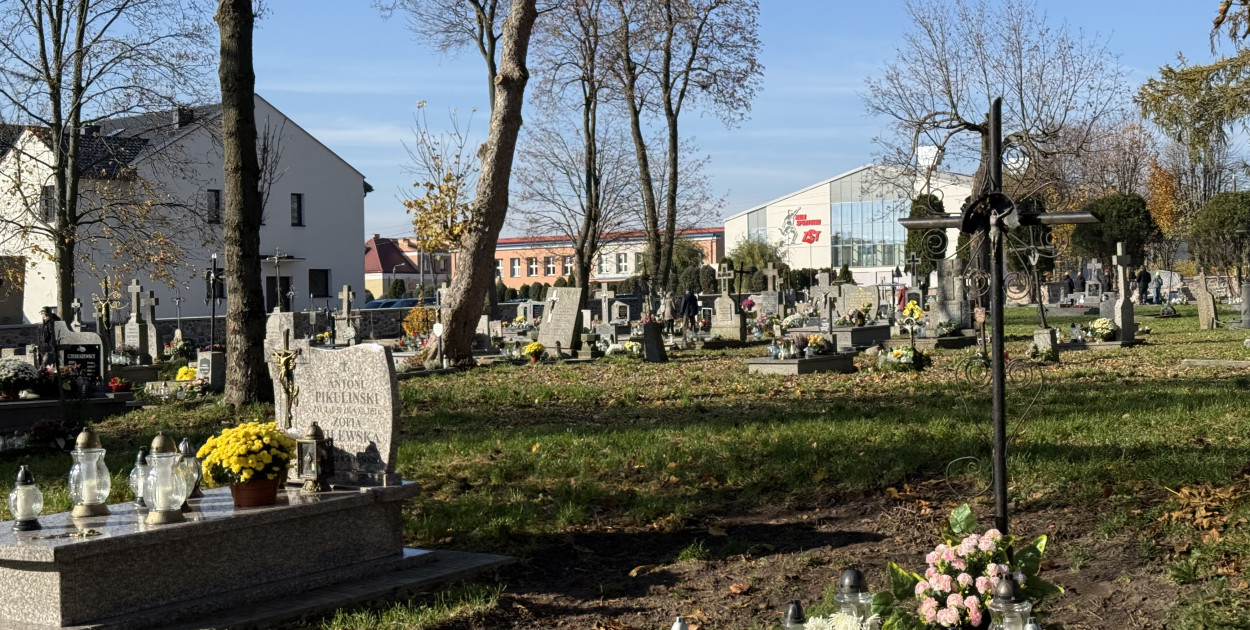 Wszystkich Świętych w Kolnie, Lachowie i Grabowie