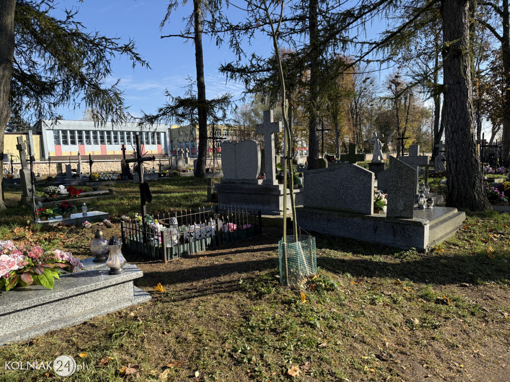 Wszystkich Świętych w Kolnie, Lachowie i Grabowie