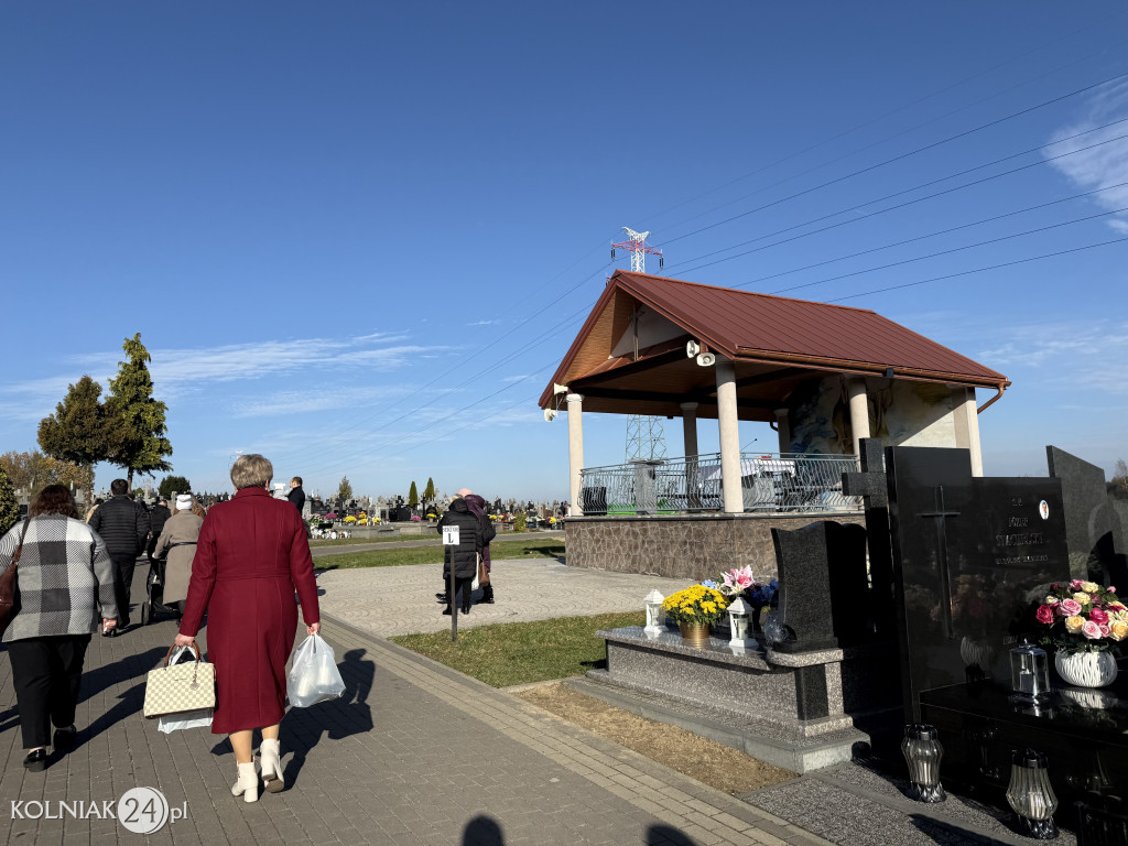Wszystkich Świętych w Kolnie, Lachowie i Grabowie