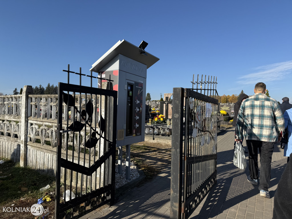 Wszystkich Świętych w Kolnie, Lachowie i Grabowie