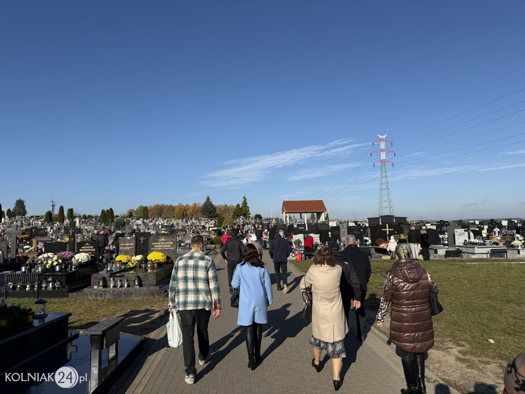 Wszystkich Świętych w Kolnie, Lachowie i Grabowie
