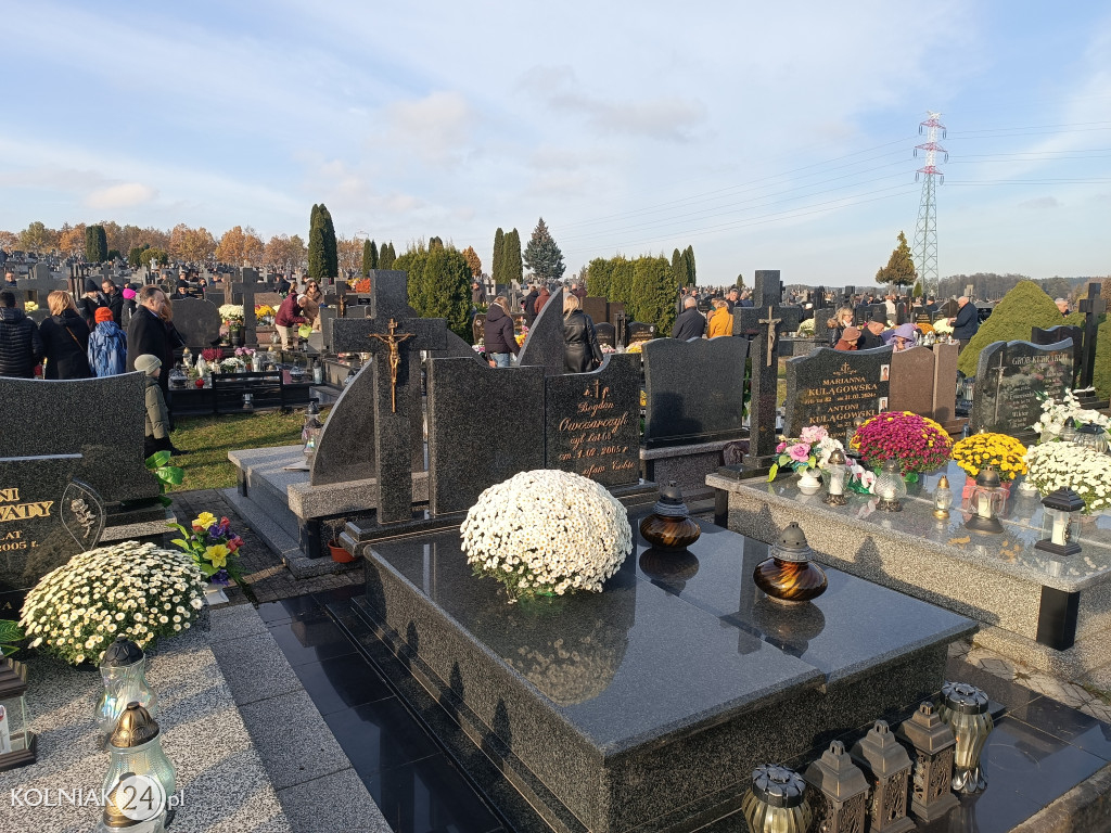 Wszystkich Świętych w Kolnie, Lachowie i Grabowie