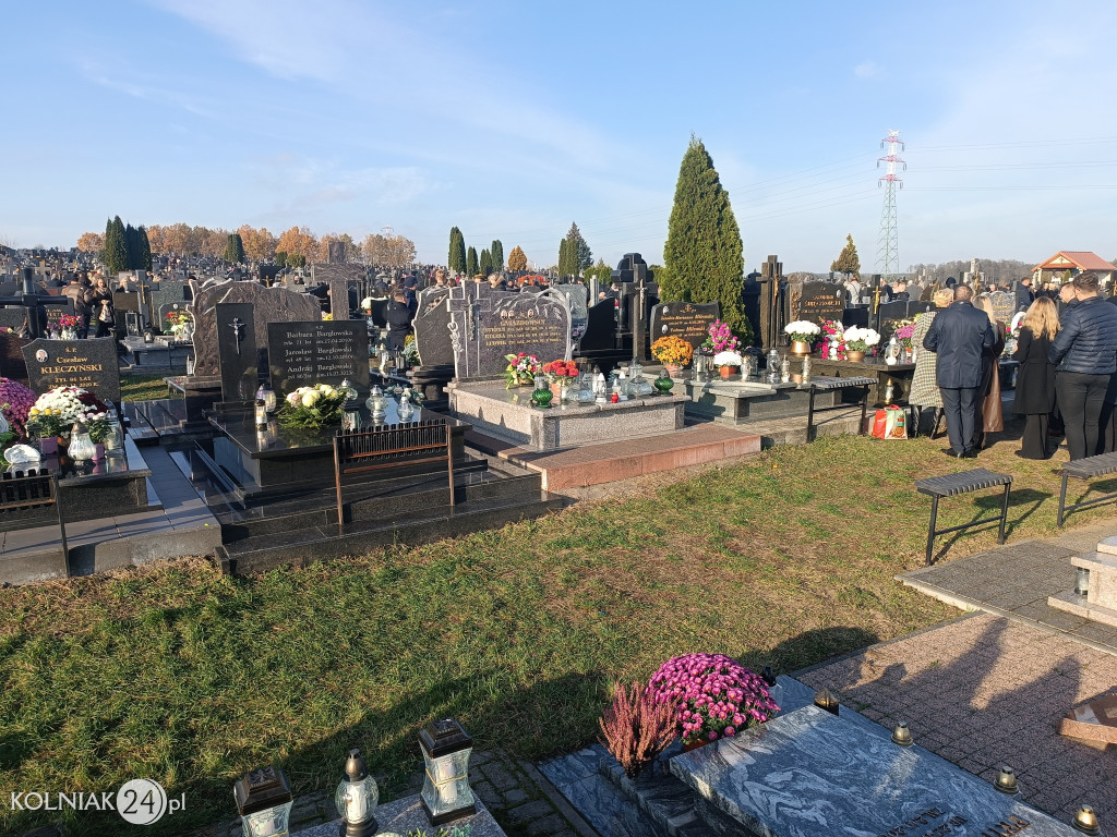 Wszystkich Świętych w Kolnie, Lachowie i Grabowie