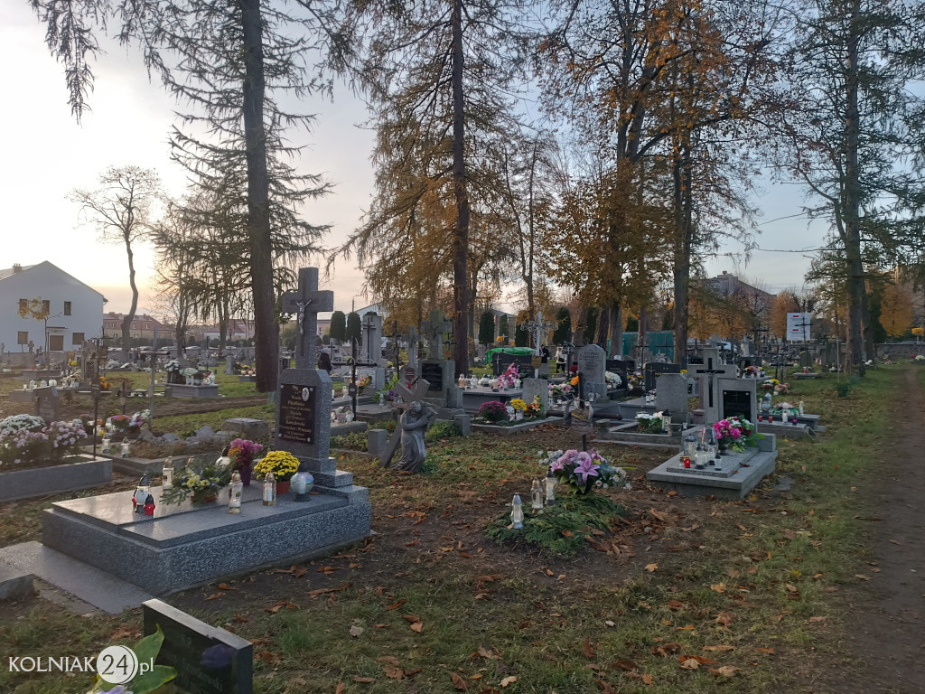 Wszystkich Świętych w Kolnie, Lachowie i Grabowie