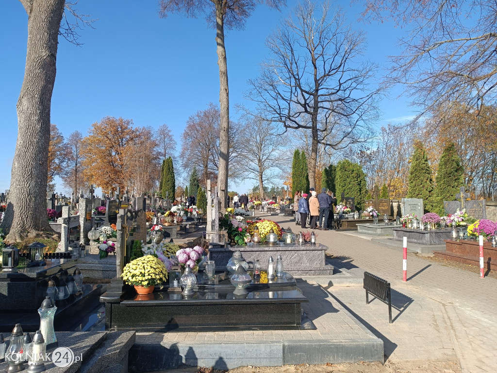 Wszystkich Świętych w Kolnie, Lachowie i Grabowie