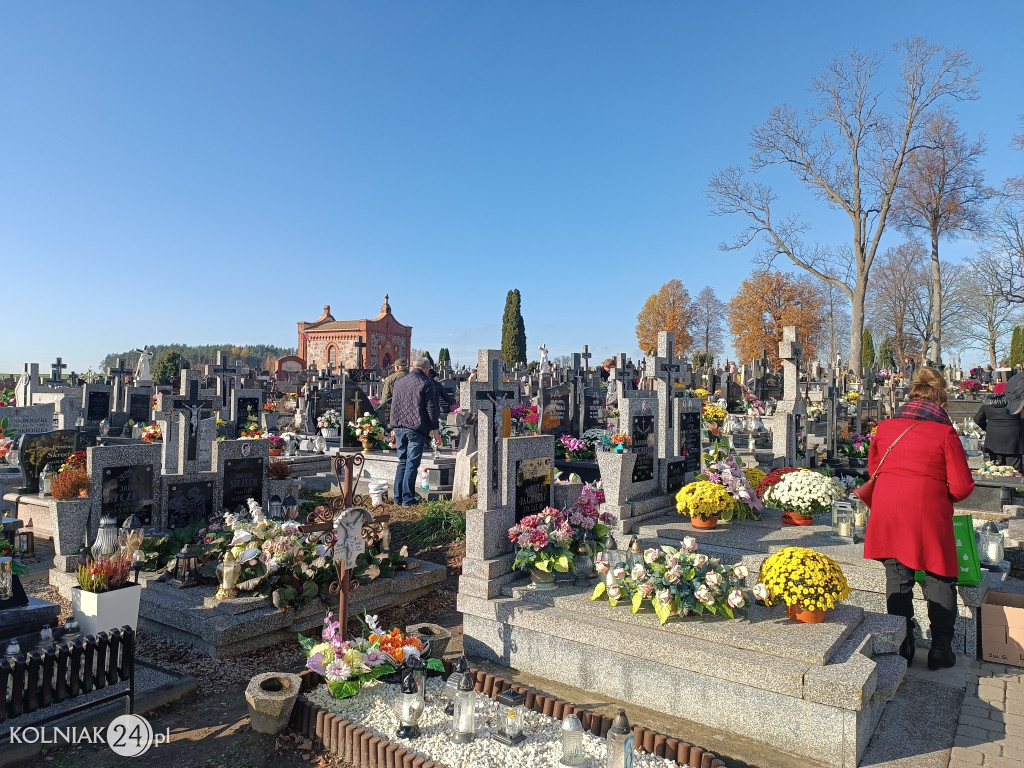 Wszystkich Świętych w Kolnie, Lachowie i Grabowie