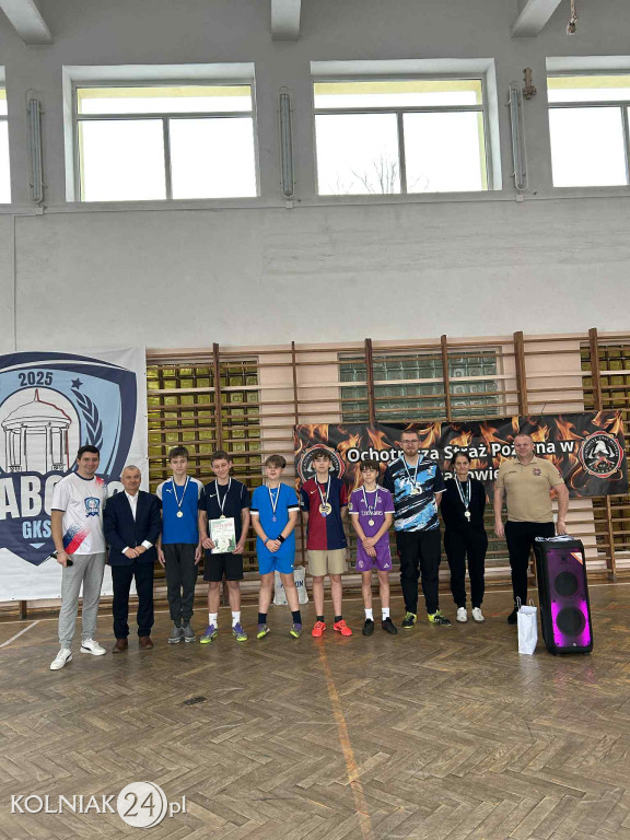 Turniej Piłki Halowej w Grabowie