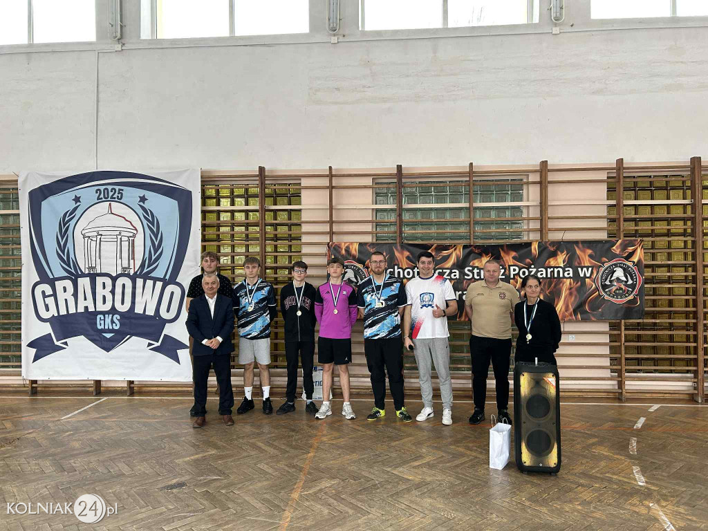 Turniej Piłki Halowej w Grabowie