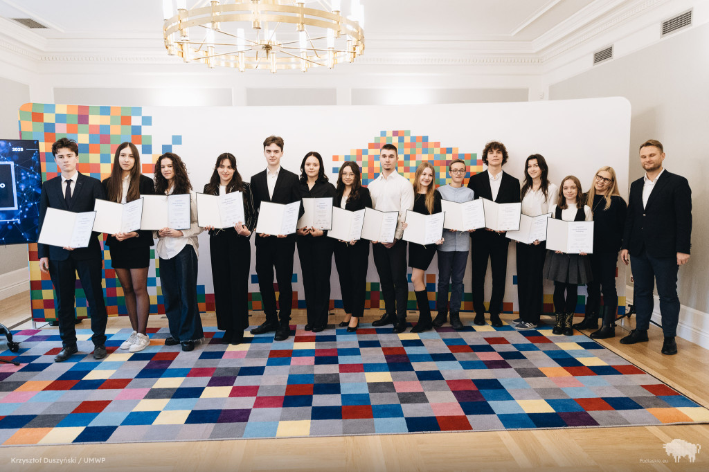 Zarząd województwa nagrodził najlepszych podlaskich uczniów