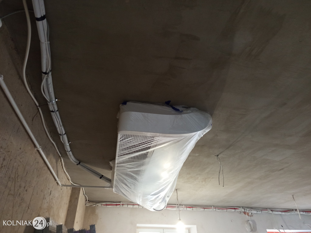 Prace w Dworze Wagów