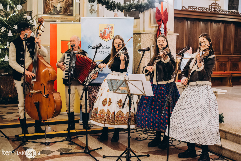 Kolędowanie z Kapelą na Obyrtkę
