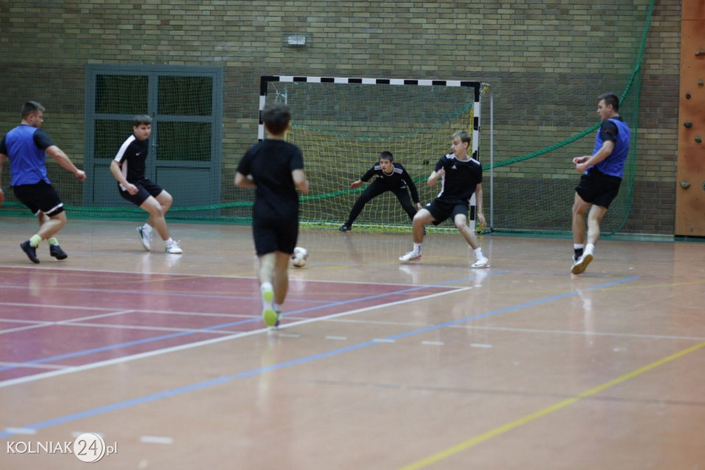 Halowa Liga Piłki Nożnej