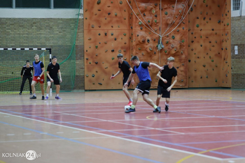 Halowa Liga Piłki Nożnej