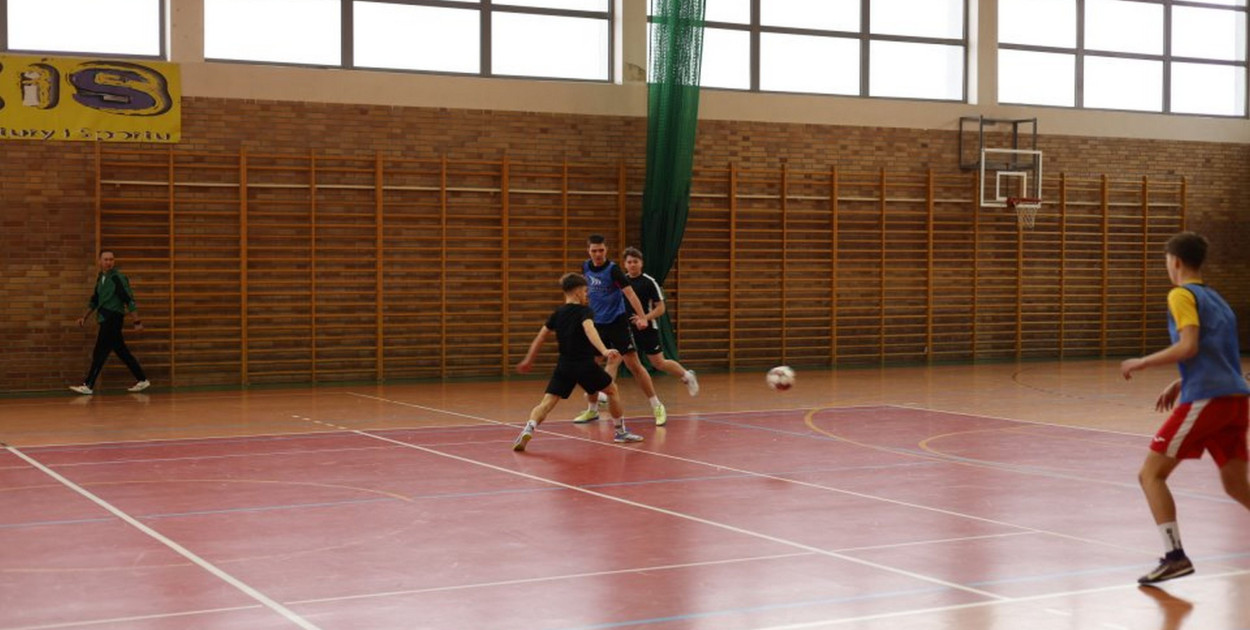 Zimowy Turniej Halowej Piłki Nożnej