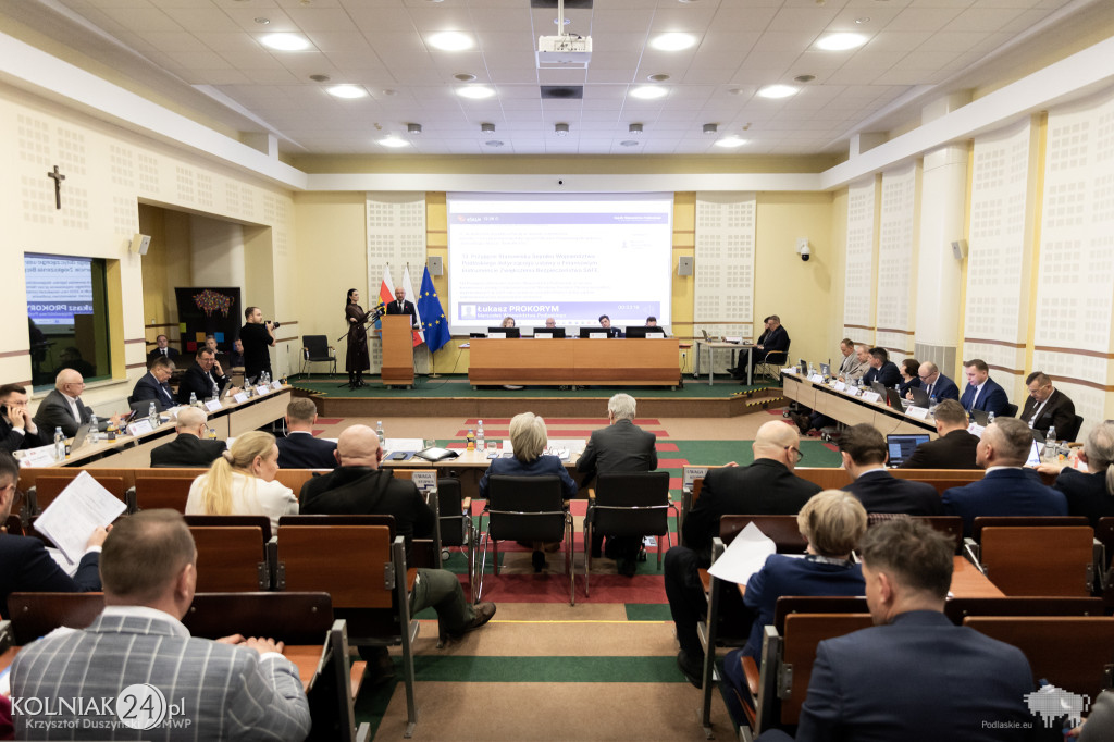 Sesja sejmiku województwa