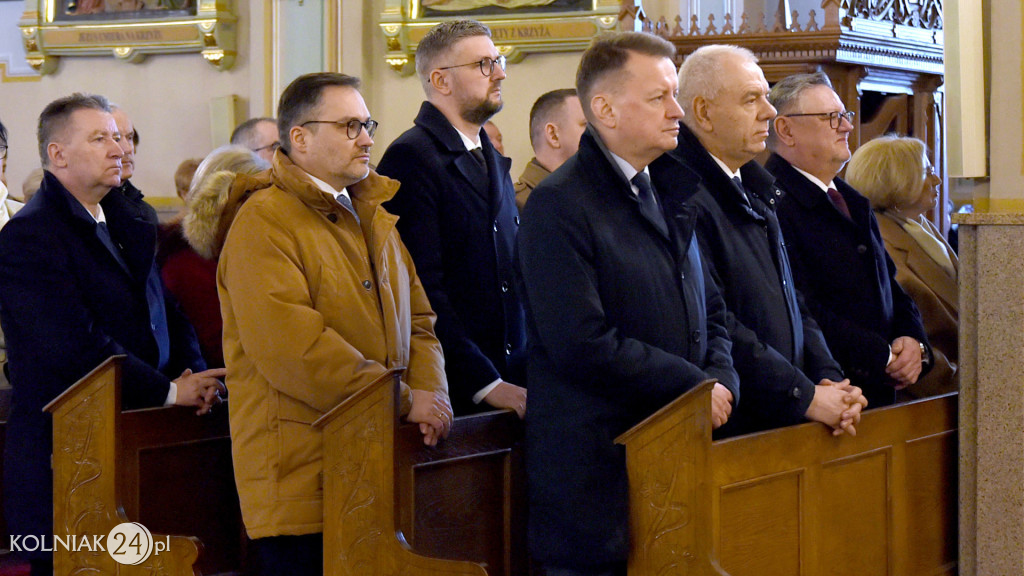 Hołd pod pomnikiem Niezłomnych w Kolnie