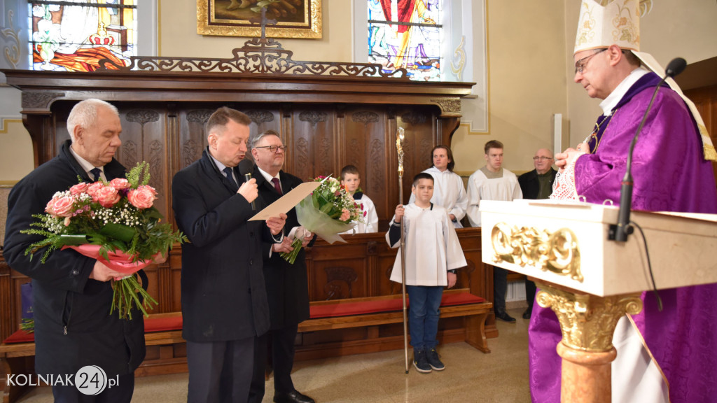 Hołd pod pomnikiem Niezłomnych w Kolnie