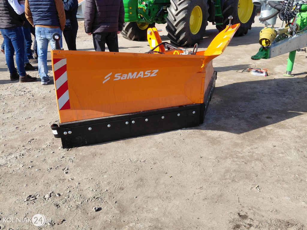 Zakup i dostawa ciągnika