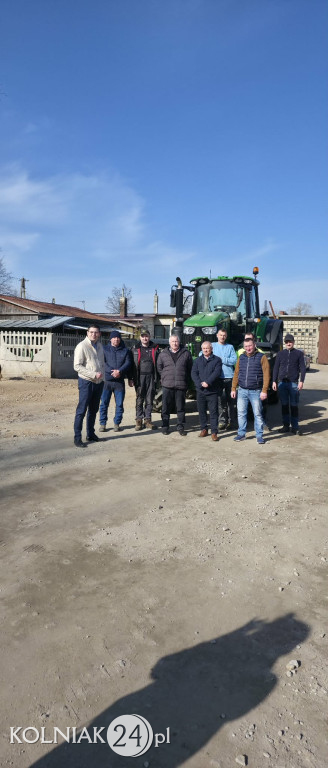 Zakup i dostawa ciągnika