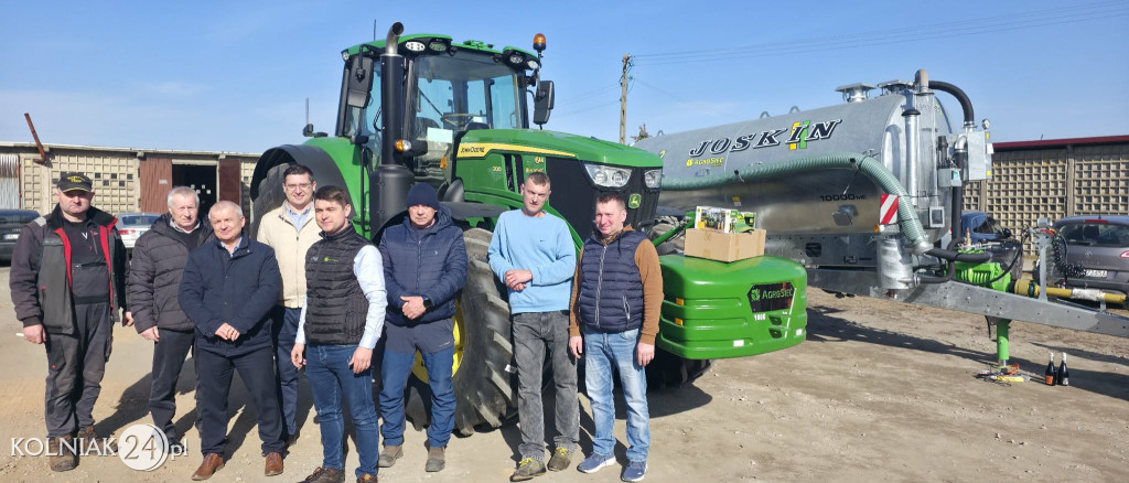 Zakup i dostawa ciągnika