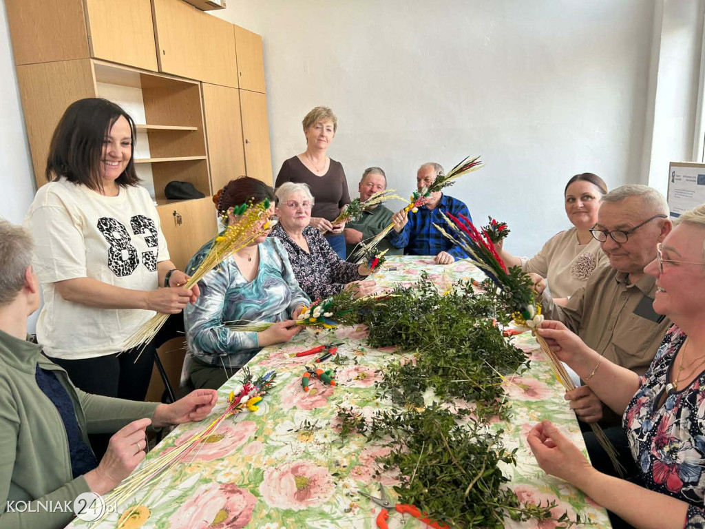 Tworzenie tradycyjnych palm wielkanocnych