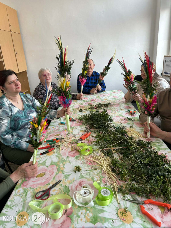 Tworzenie tradycyjnych palm wielkanocnych