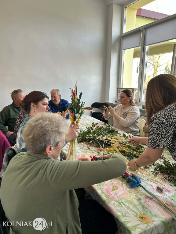 Tworzenie tradycyjnych palm wielkanocnych