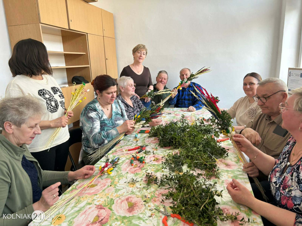 Tworzenie tradycyjnych palm wielkanocnych