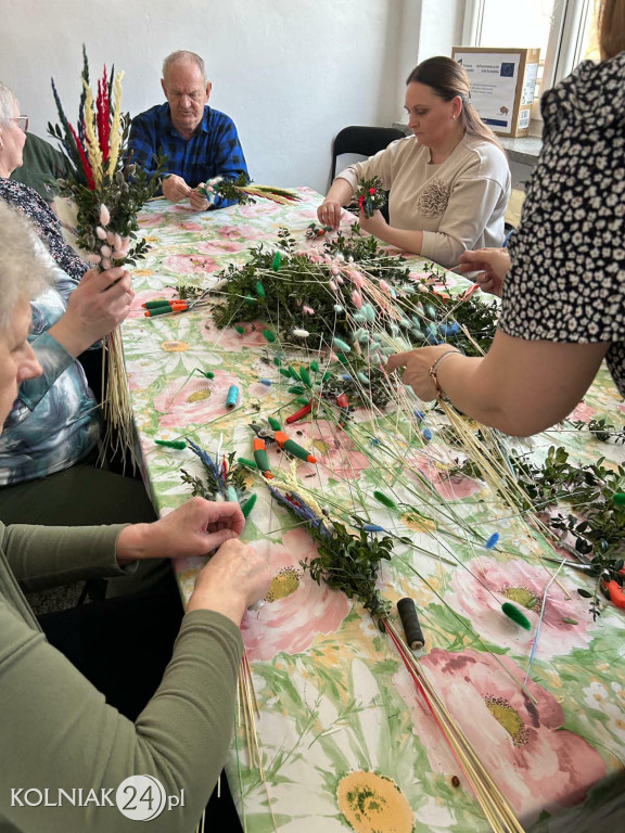 Tworzenie tradycyjnych palm wielkanocnych