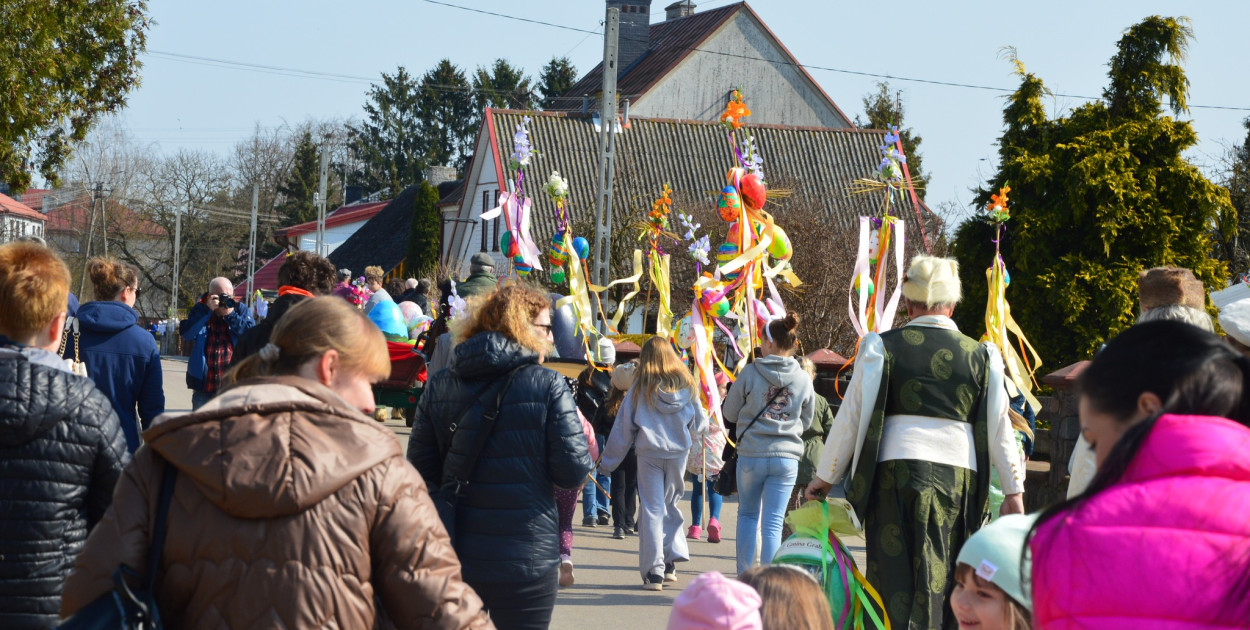 Pisankowy korowód w Grabowie
