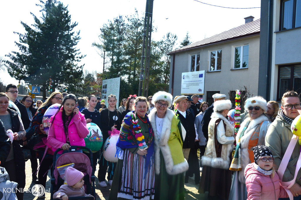 Pisankowy korowód w Grabowie