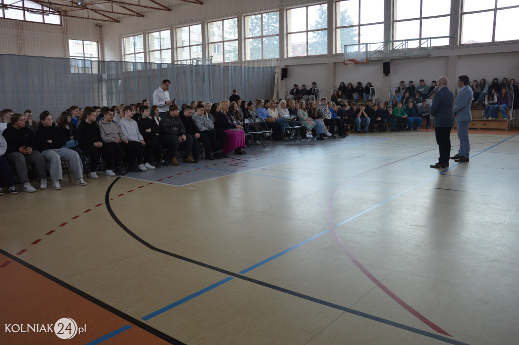 Spotkanie z absolwentem i Dni Otwarte w Ogólniaku