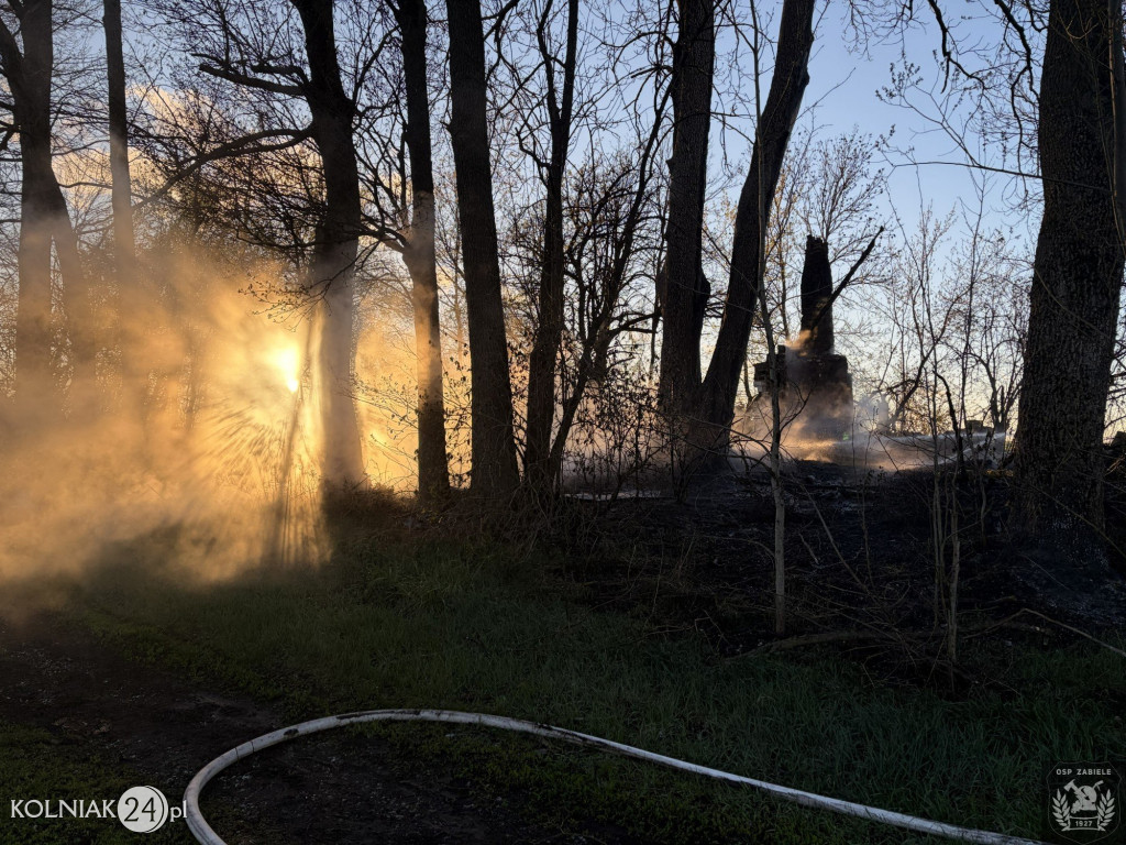 Pożar drewnianego domu