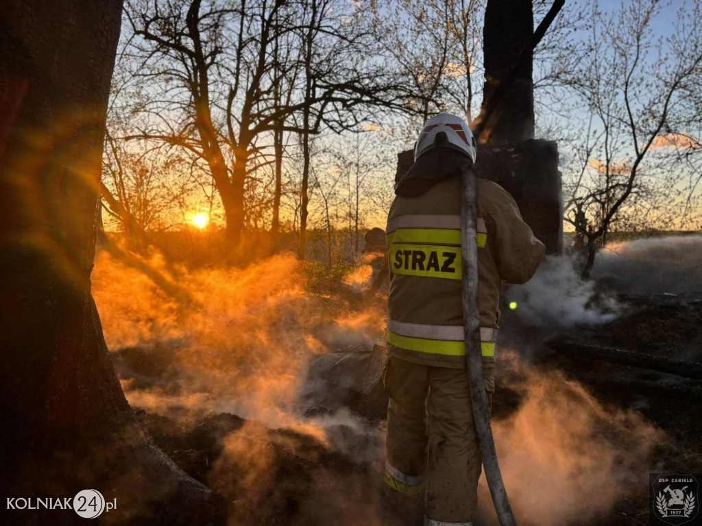 Pożar drewnianego domu