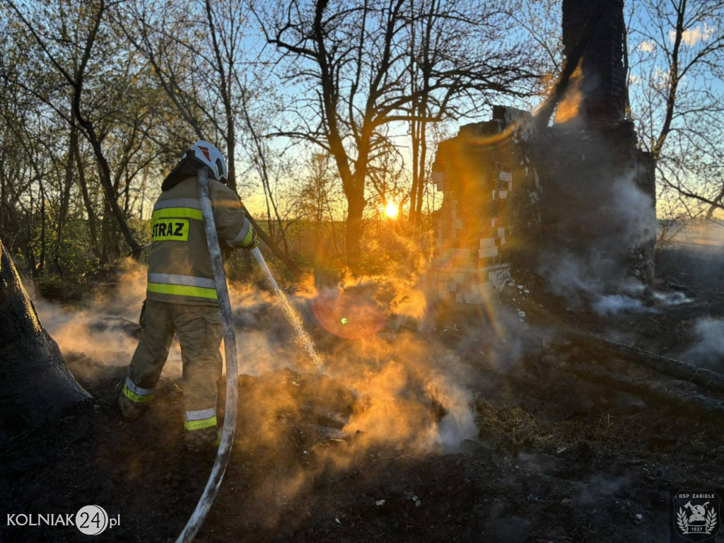 Pożar drewnianego domu