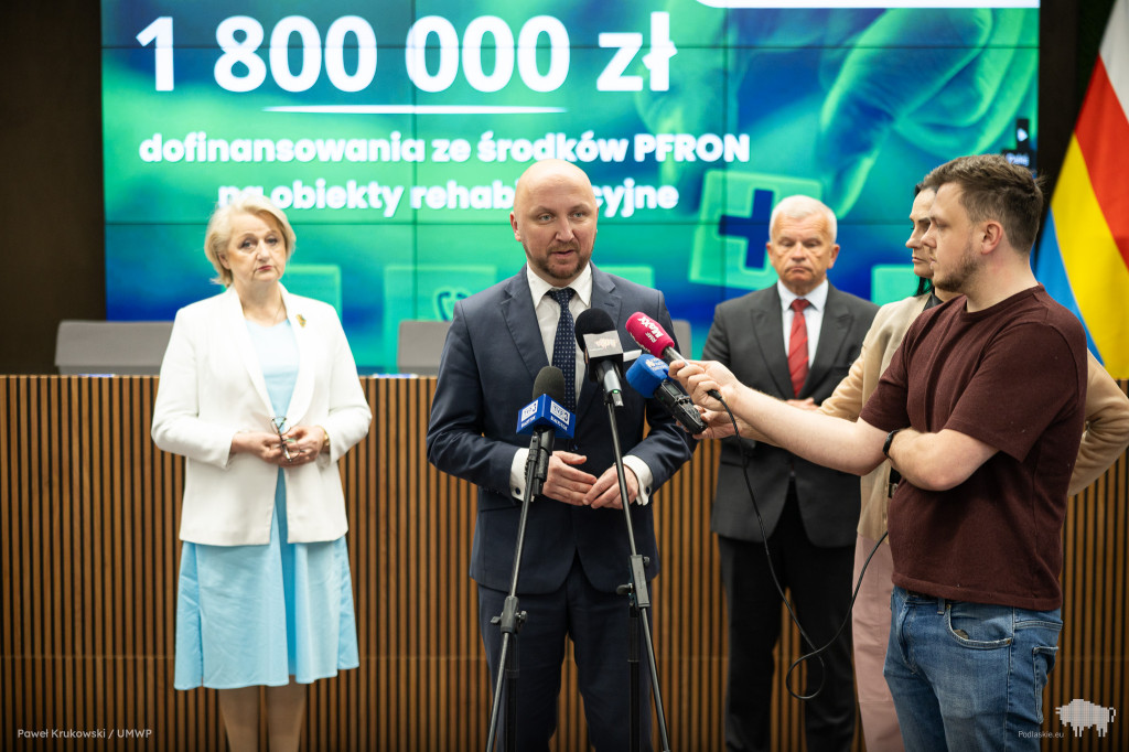 Samorządy bez barier. Ponad 1,8 mln zł z PFRON na dostępne szkoły, przedszkola i placówki opiekuńcze