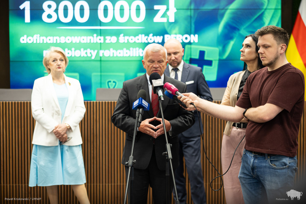 Samorządy bez barier. Ponad 1,8 mln zł z PFRON na dostępne szkoły, przedszkola i placówki opiekuńcze