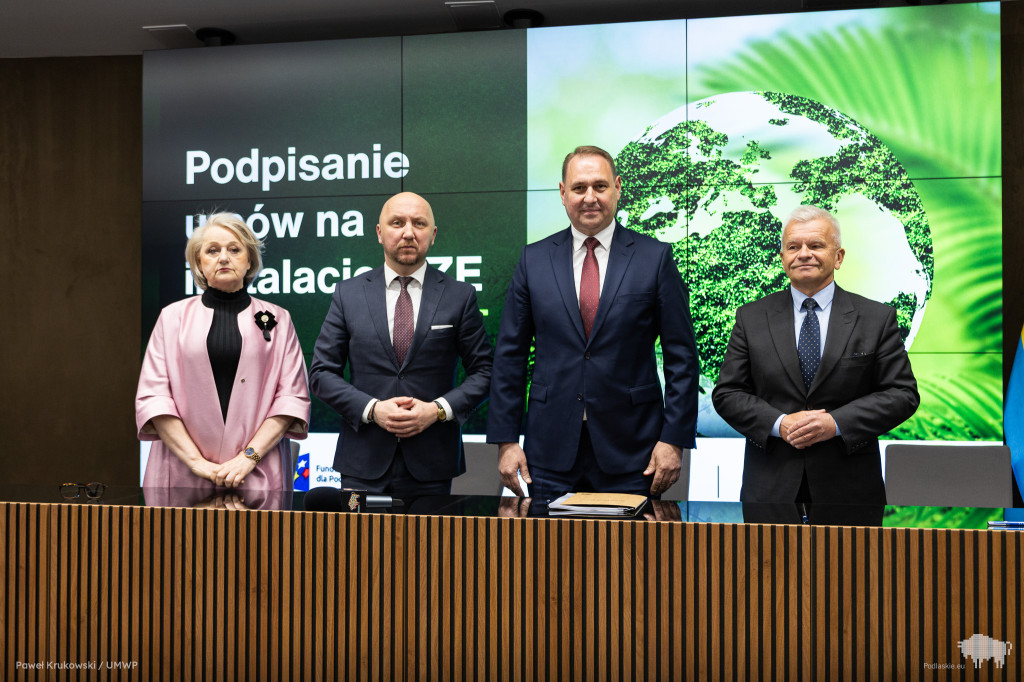 Podlaskie inwestuje w zieloną energię. Ponad 5,3 mln zł z funduszy europejskich wsparcia na OZE