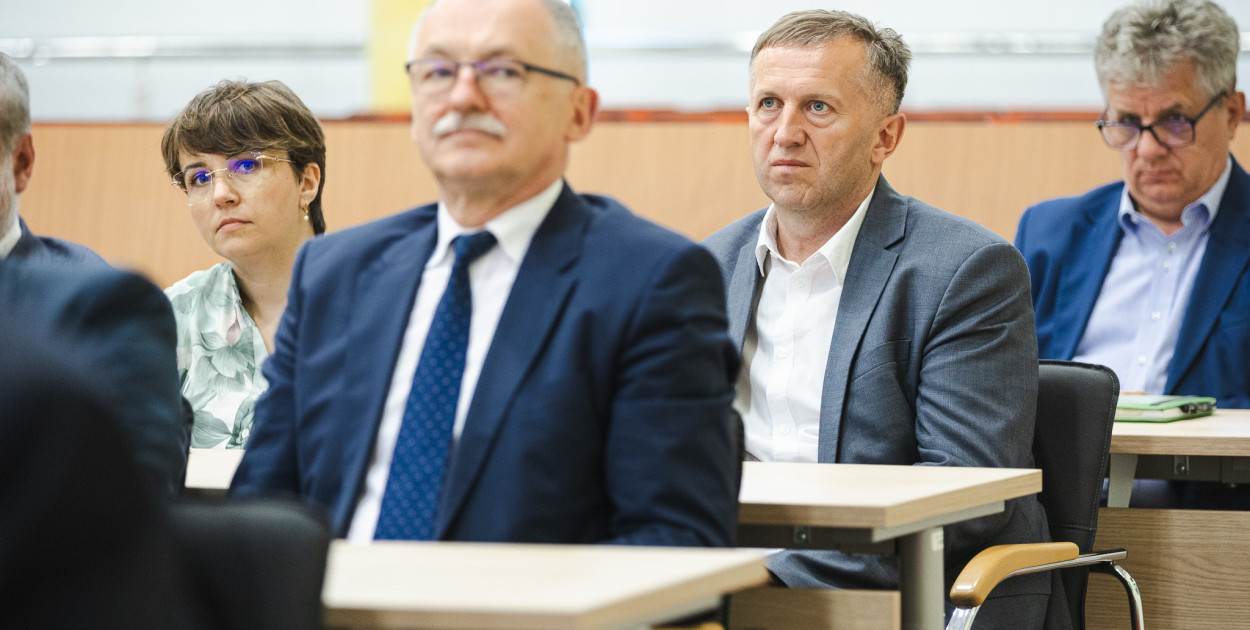Spotkanie marszałka z samorządowcami i przedstawicielami PKS Nova