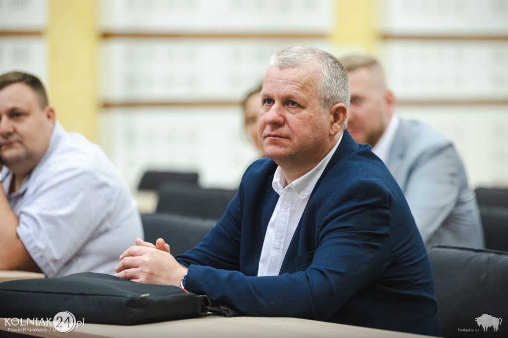 Spotkanie marszałka z samorządowcami i przedstawicielami PKS Nova