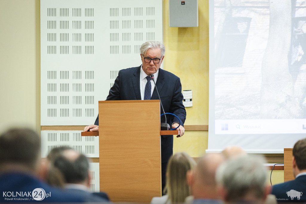 Spotkanie marszałka z samorządowcami i przedstawicielami PKS Nova