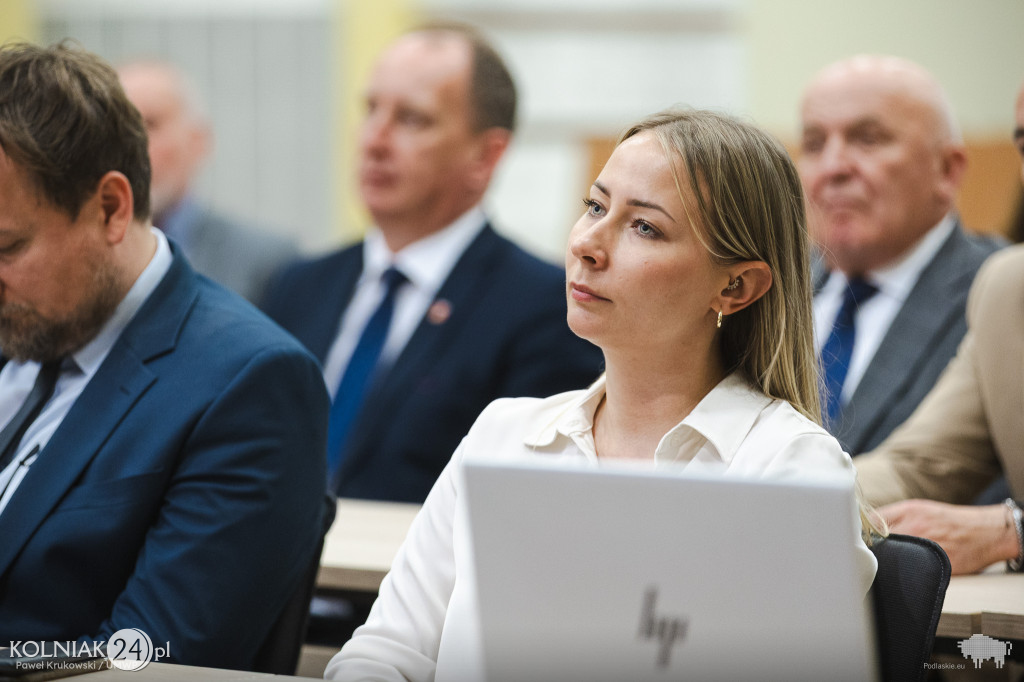 Spotkanie marszałka z samorządowcami i przedstawicielami PKS Nova